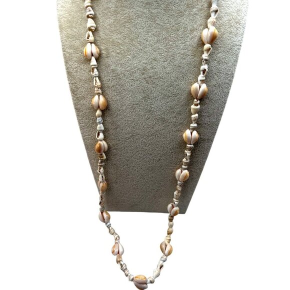 Vintage Boho Seashell Beaded Necklace    A5 - Picture 1 of 13